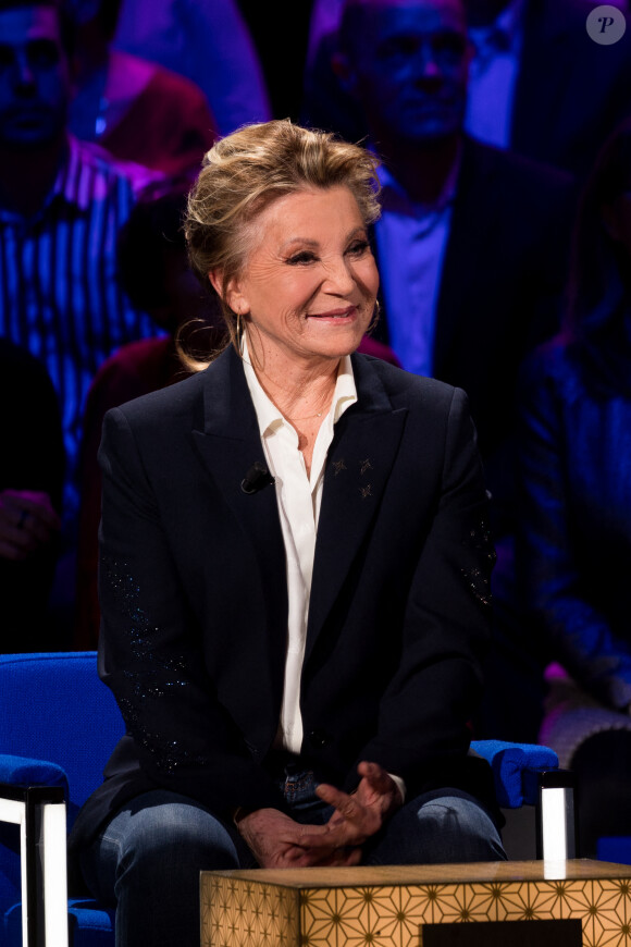 Exclusif - Sheila à l'enregistrement de l'émission "La Boîte à secrets 4" à Paris, le 23 janvier 2020 © Tiziano Da Silva / Bestimage