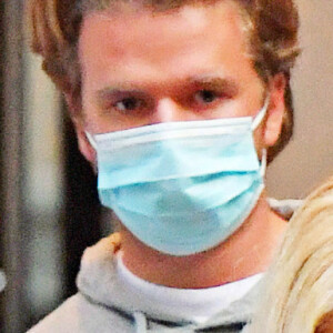 Brooklyn Beckham et sa compagne Nicola Peltz sortent avec la mère de Nicola, Claudia Heffner Peltz à SoHo à New York le 24 septembre 2020.