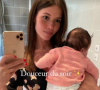 Emilie Broussouloux et son fils Noé (2 mois) font un câlin du soir.