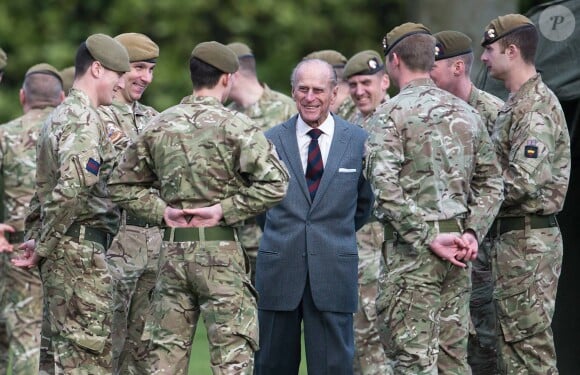Le prince Philip, duc d'Edimbourg, rend visite au 1er bataillon des Grenadiers à Aldershot. Le 24 février 2014.