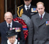 Le prince Philip, duc d'Edimbourg, la reine Elisabeth II d'Angleterre et le prince Williams, duc de Cambridge lors de la messe à l'Abbaye de Westminster en hommage au centenaire de la bataille de Gallipoli, le 25 avril 2015.