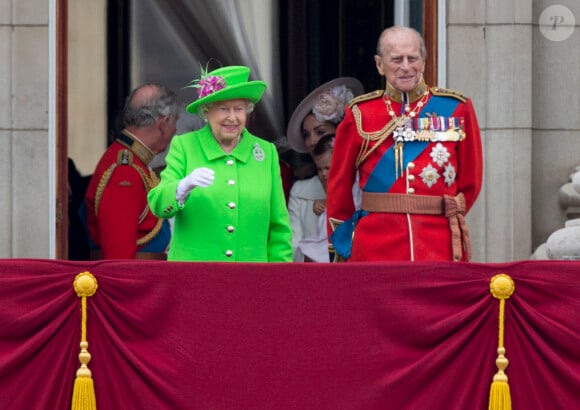 Archives - La reine Elisabeth II d'Angleterre et le prince Philip, duc d'Edimbourg sur le balcon du palais de Buckingham, à l'occasion du 90ème anniversaire de la reine. Le 11 juin 2016