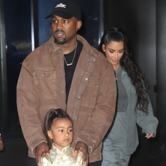 Kim Kardashian avec son mari Kanye West fêtent les 5 ans de leur fille North West accopagnée de son amie Ryan à New York le 15 juin 2018.