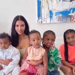 Kim Kardashian et ses quatre enfants, qu'elle partage avec Kanye West, sur Instagram le 10 avril 2021.