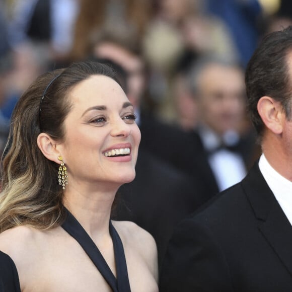 Gilles Lellouche, Marion Cotillard, Jean Dujardin à la première du film "La belle époque" lors du 72ème Festival International du Film de Cannes, France, le 20 mai 2019.