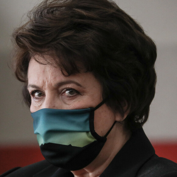 Roselyne Bachelot, ministre de la Culture - Conférence de presse du Premier ministre sur les mesures de lutte contre l'épidémie de Coronavirus (COVID-19), Paris. © Stéphane Lemouton / Bestimage