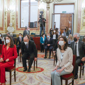 La reine Letizia d'Espagne participe à l'hommage du Congrès à la députée du Parti radical Clara Campoamor à Madrid, Espagne, le 12 avril 2021.