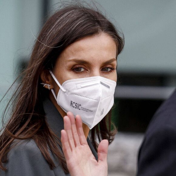 La reine Letizia d'Espagne assiste à l'inauguration du campus "Iberdrola Innovation and Training Centre" à Madrid, Espagne, le 9 avril 2021.