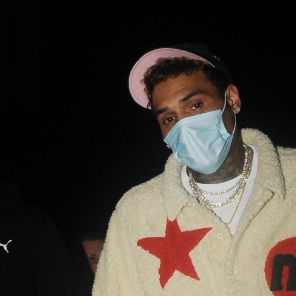 Le rappeur américain de 31 ans, Chris Brown fait profil bas dans les rues de Londres, un an après l'affaire d'agression sexuelle réglée à l'amiable. Le 8 octobre 2020.