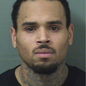 Chris Brown arrêté après son concert en Floride; Aussitôt descendu de scène, le chanteur Chris Brown a été interpellé par la police.