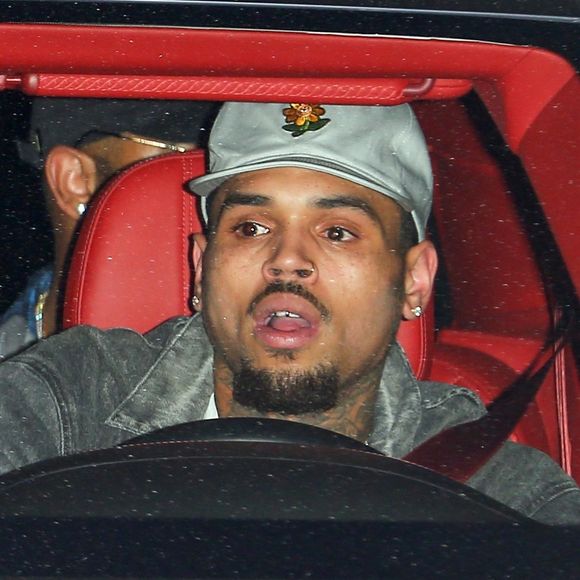 Chris Brown arrive au club "Delilah" pour célébrer les 21 ans de Kylie Jenner à Los Angeles, le 9 aout 2018.