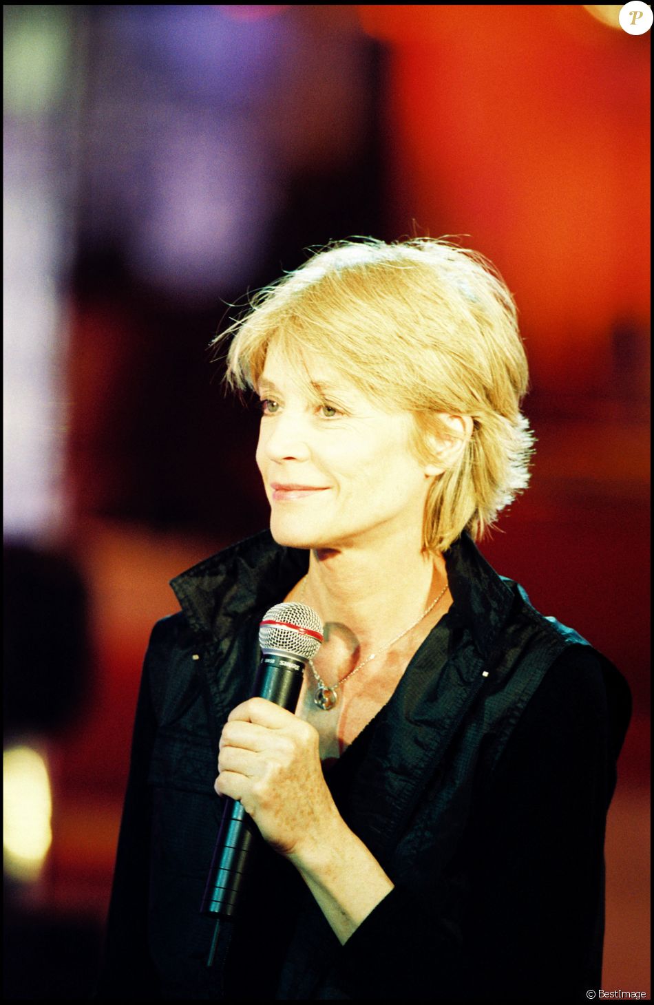 Françoise Hardy sur le plateau de Vivement Dimanche en 2000.