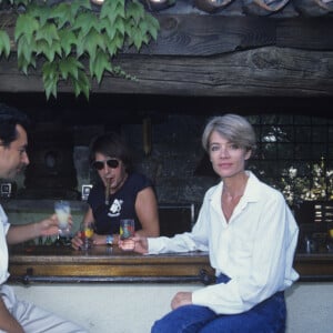 Michel Denisot chez Jacques Dutronc et Françoise Hardy, en Corse en juillet 1988.