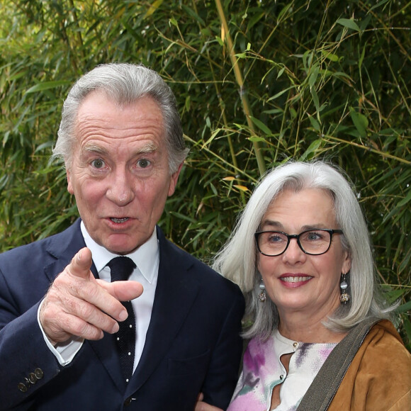 William Leymergie et sa femme Maryline au village des Internationaux de Tennis de Roland Garros le 26 mai 2016. © Dominique Jacovides / Bestimage