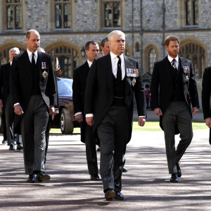 Le prince Charles, le prince Andrew et le prince Edward, le prince William, Peter Phillips et le prince Harry - Obsèques du prince Philip au château de Windsor, samedi 17 avril 2021.