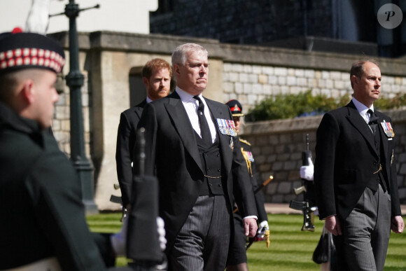 Le prince Andrew, le prince Edward et le prince Harry - Obsèques du prince Philip à la chapelle Saint-Georges du château de Windsor, le 17 avril 2021.