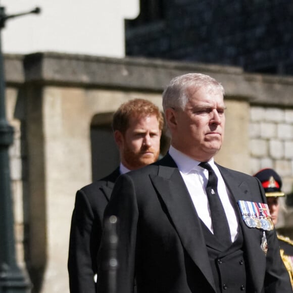 Le prince Andrew, le prince Edward et le prince Harry - Obsèques du prince Philip à la chapelle Saint-Georges du château de Windsor, le 17 avril 2021.