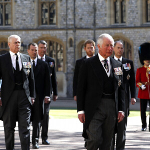 Le prince Charles, prince de Galles, le prince Andrew, duc d'York, le prince William, duc de Cambridge, David Armstrong-Jones, comte de Snowdon, Peter Phillips, la princesse Anne, le prince Edward, comte de Wessex, le prince Harry, duc de Sussex, Sir Timothy Laurence - Arrivées aux funérailles du prince Philip, duc d'Edimbourg à la chapelle Saint-Georges du château de Windsor, le 17 avril 2021. 