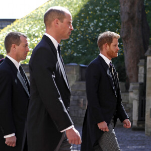 Peter Phillips, le prince William, duc de Cambridge, le prince Harry, duc de Sussex - Arrivées aux funérailles du prince Philip, duc d'Edimbourg à la chapelle Saint-Georges du château de Windsor, le 17 avril 2021. 