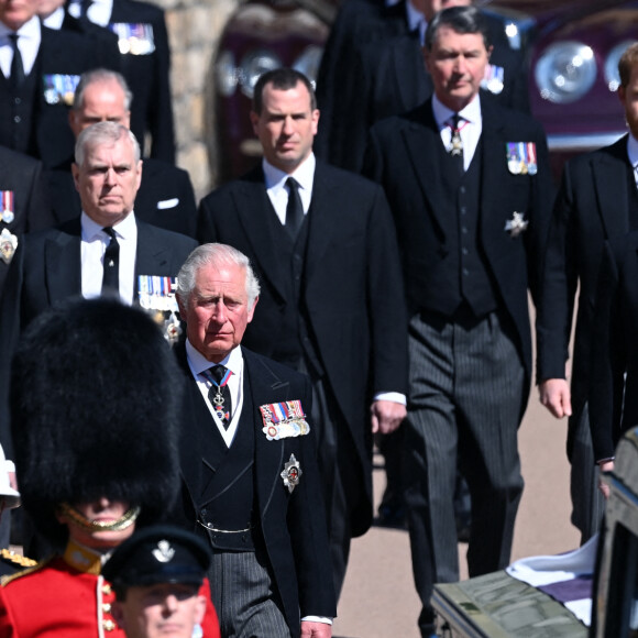 Le prince Charles, prince de Galles, le prince Andrew, duc d'York, le prince William, duc de Cambridge, David Armstrong-Jones, comte de Snowdon, Peter Phillips, la princesse Anne, le prince Edward, comte de Wessex, le prince Harry, duc de Sussex, Sir Timothy Laurence - Arrivées aux funérailles du prince Philip, duc d'Edimbourg à la chapelle Saint-Georges du château de Windsor, , Royaume Uni, le 17 avril 2021. 