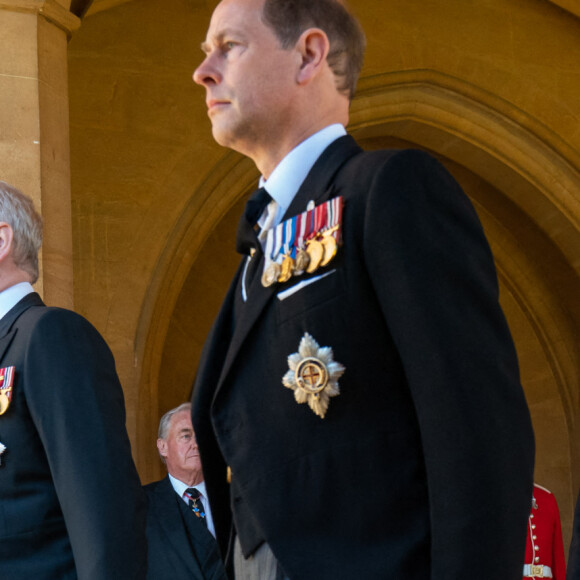 Le prince Andrew, duc d'York, le prince Edward, comte de Wessex, le prince William, duc de Cambridge, Peter Phillips, le prince Harry, duc de Sussex - Arrivées aux funérailles du prince Philip, duc d'Edimbourg à la chapelle Saint-Georges du château de Windsor, le 17 avril 2021. 
