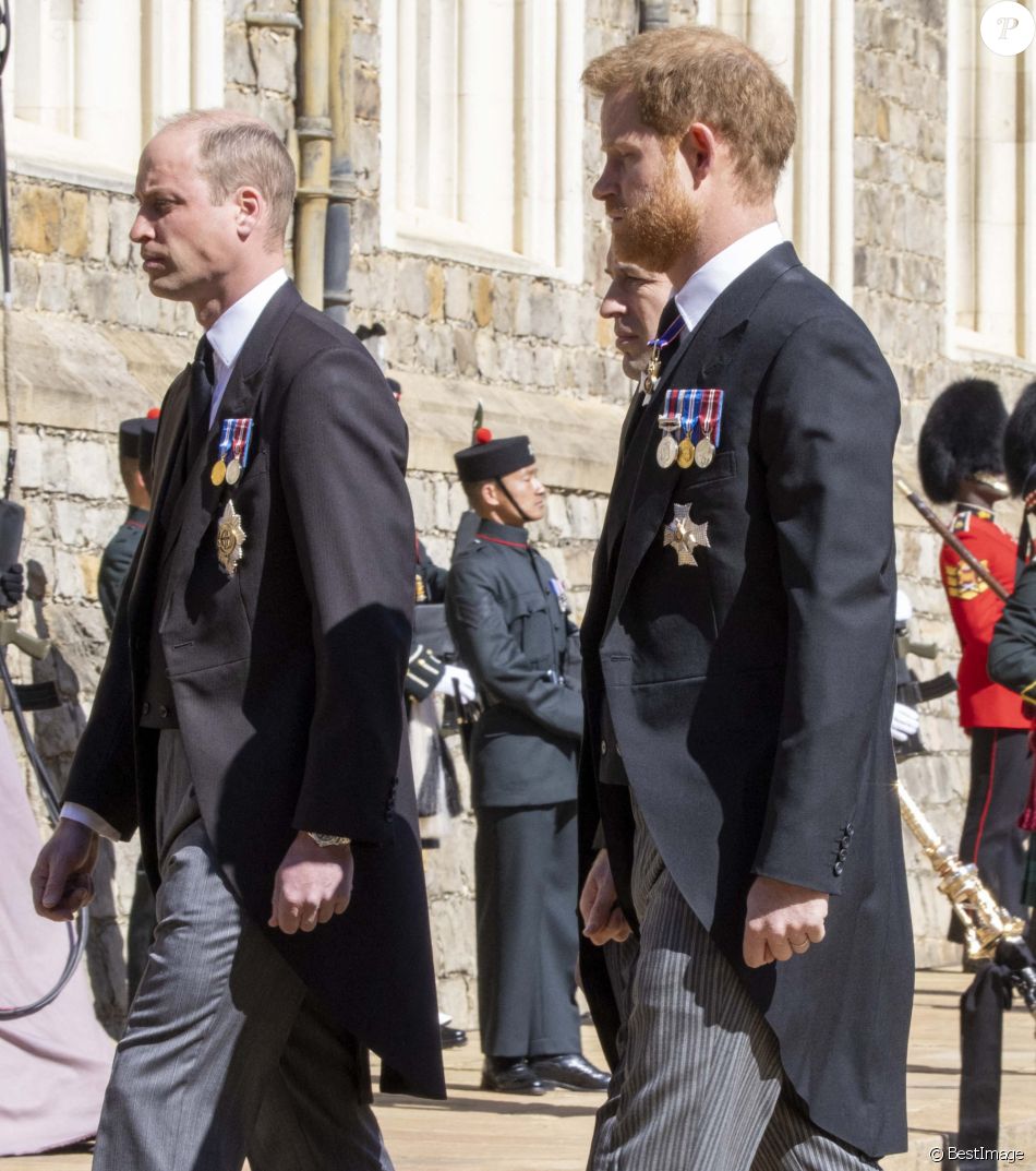 Le prince Harry, duc de Sussex, Peter Phillips, le prince William, duc de Cambridge - Arrivées aux funérailles du prince Philip, duc d'Edimbourg à la chapelle Saint-Georges du château de Windsor, le 17 avril 2021.
