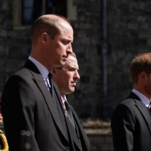 Le prince Harry, duc de Sussex, le prince William, duc de Cambridge et Peter Phillips - Arrivées aux funérailles du prince Philip, duc d'Edimbourg à la chapelle Saint-Georges du château de Windsor, le 17 avril 2021. 