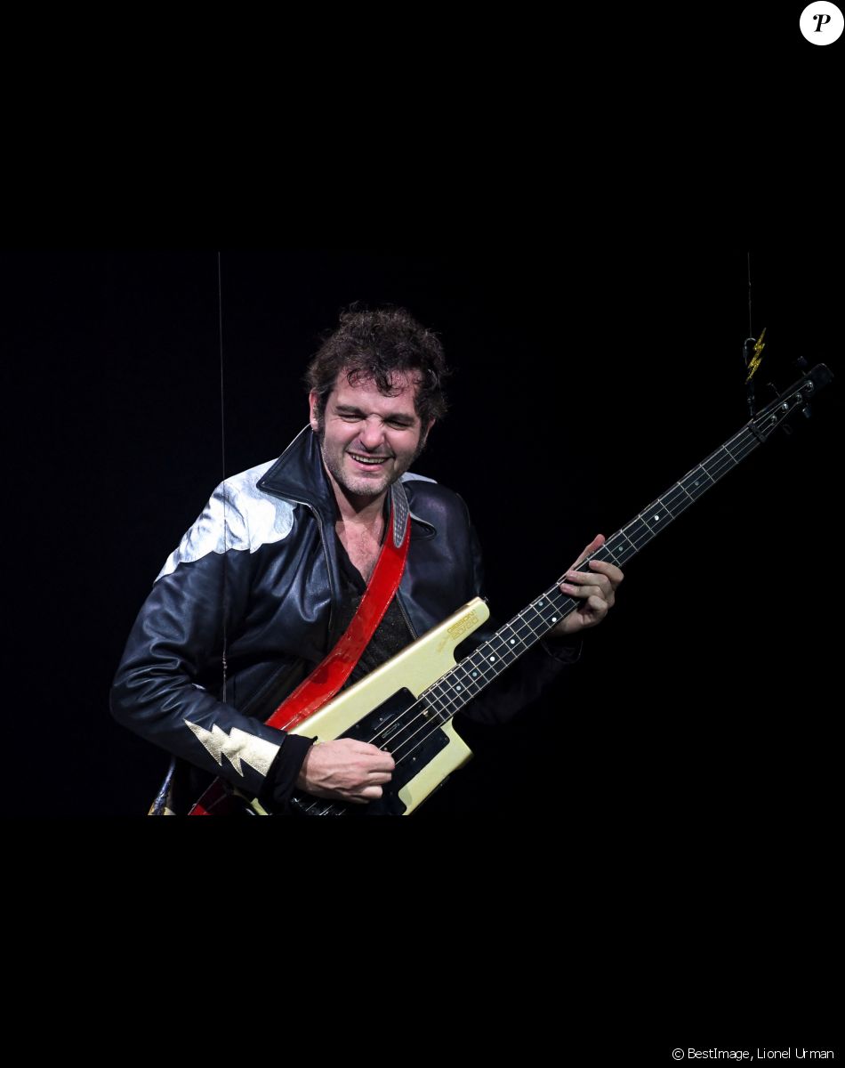 Matthieu Chedid en concert au palais Nikaia lors de sa tournée "Grand Petit Concert" à Nice le 24 novembre 2019. © Lionel Urman/Bestimage