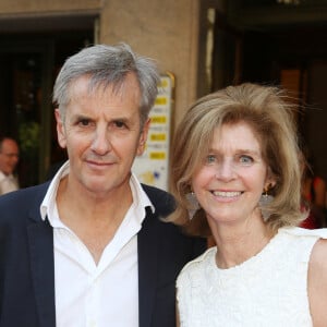 Bernard de la Villardière et sa femme Anne lors du 23ème Gala "Musique contre l'oubli" au profit d'Amesty International au thêatre des Champs-Elysées. Paris, le 14 juin 2017. © Denis Guignebourg/Bestimage