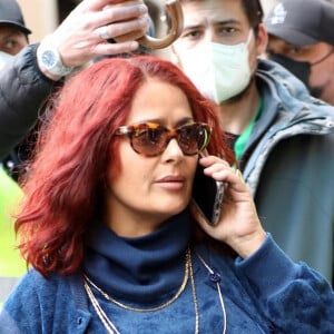 Exclusif - Salma Hayek, transformée pour incarner le personnage de Pina Auriemma, sur le tournage du film "House of Gucci" de Ridley Scott. Rome, le 23 avril 2021.