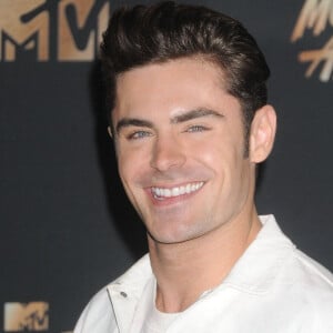 Zac Efron lors des ''2017 MTV Movie And TV Awards'' à Los Angeles, le 7 mai 2017.