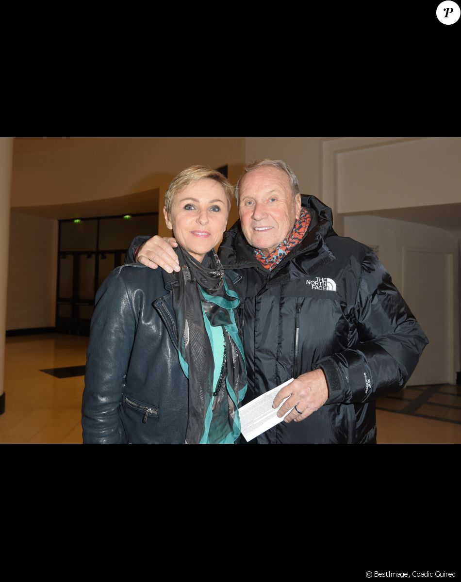 Yves Rénier et sa femme Karin - Générale du 5ème woman show "N°5 de Chollet" de Christelle Chollet à la Salle Pleyel à Paris, le 17 janvier 2019. © Coadic Guirec/Bestimage