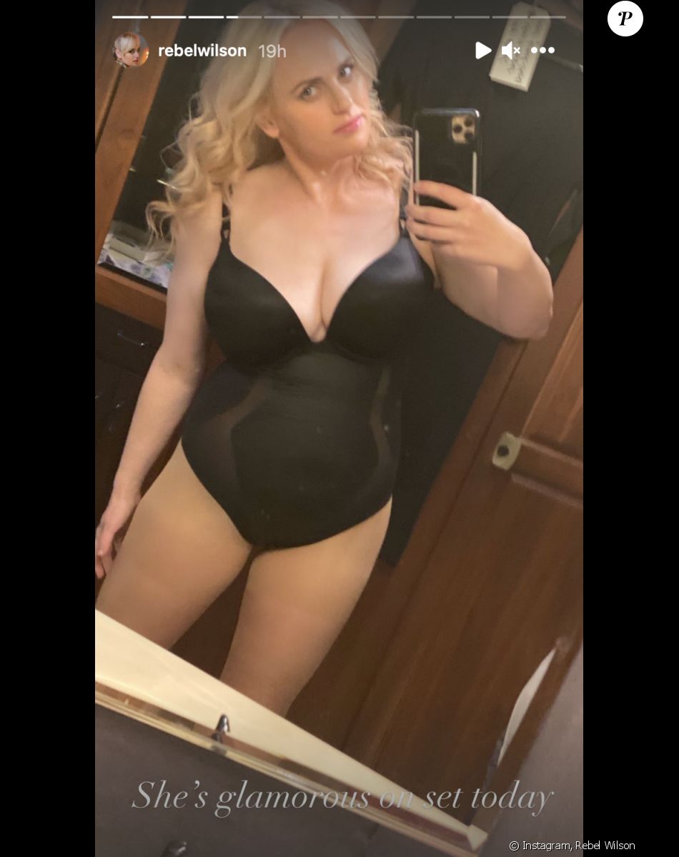 Rebel Wilson en tournage. Avril 2021.