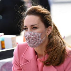 Kate Middleton, duchesse de Cambridge, visite l'école "School 21" à Londres, le 11 mars 2021. Le couple princier est venu apporter son soutien aux enseignants qui ont repris le travail depuis le 8 mars 2021, date de la levée progressive du confinement au Royaume-Uni, en raison de l'épidémie de coronavirus (Covid-19).