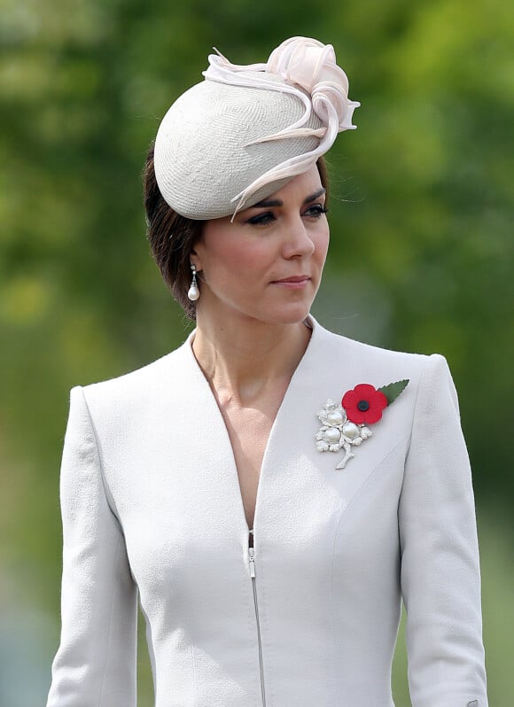 Kate Middleton en Belgique en juillet 2017. La duchesse portait les boucles d'oreilles Collingwood de Lady Diana.