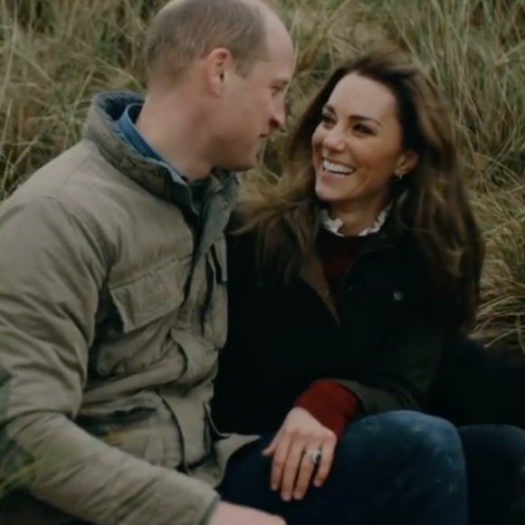 Le prince William, son épouse Kate commémorent leurs 10 ans de mariage avec leurs trois enfants, les princes George, Charlotte et Louis.