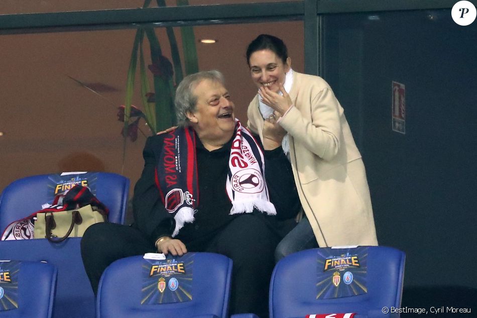 Guy Carlier et sa compagne lors de la finale de la Coupe de la Ligue 2017 "AS Monaco - PSG" au Parc OL à Lyon, le 1er avril 2017. © Cyril Moreau/Bestimage