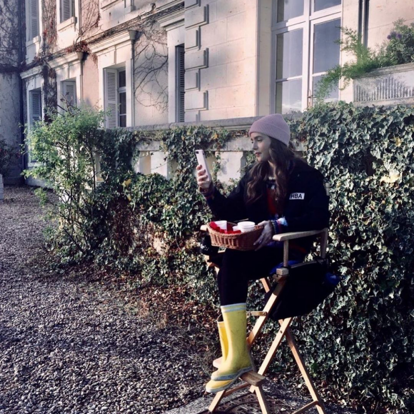Lily Collins dans "Emily In Paris". Novembre 2020.