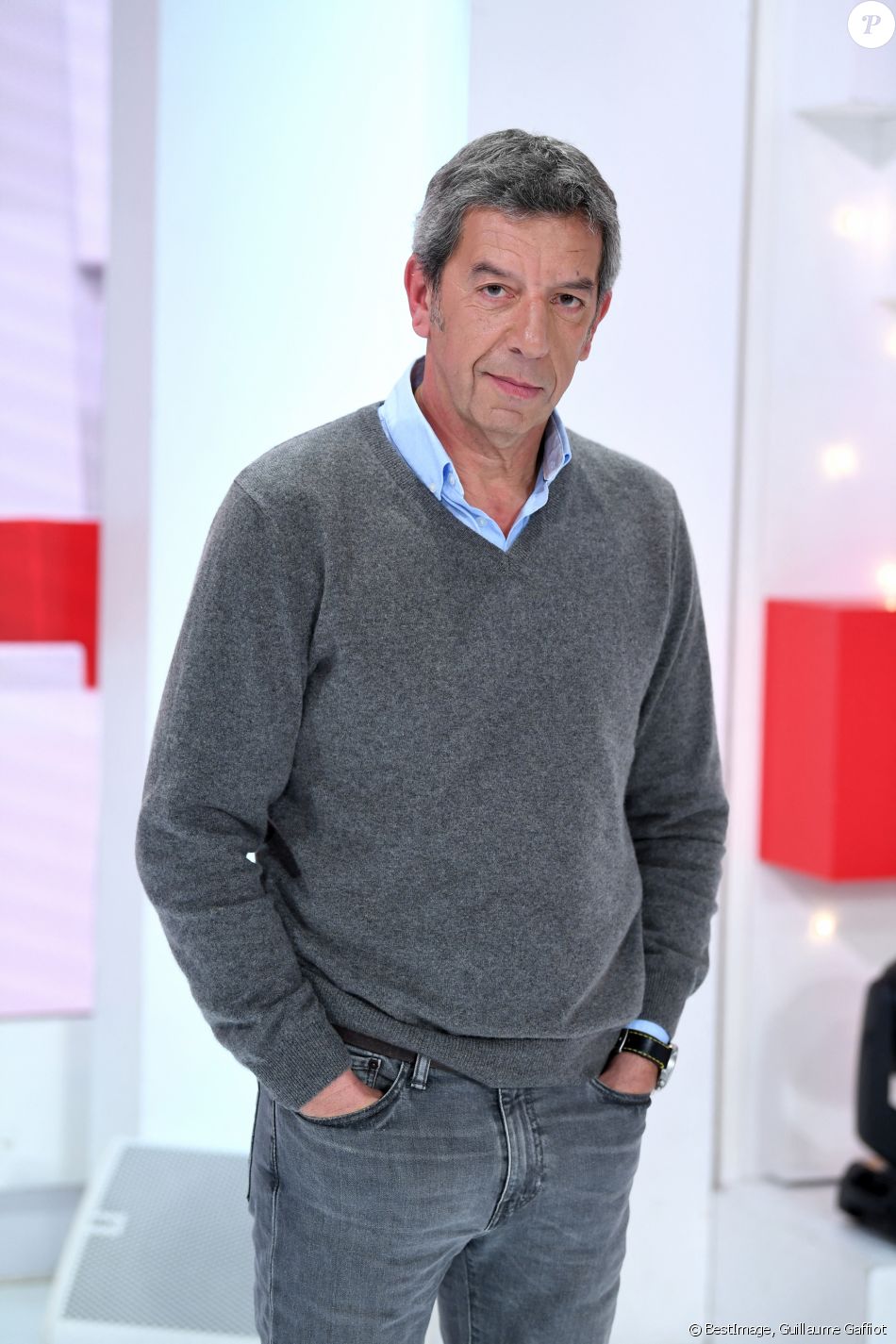 Exclusif - Michel Cymes - Enregistrement de l'émission "Vivement Dimanche prochain" au studio Gabriel à Paris, présentée par M.Drucker et diffusée le 21 avril 2019 sur France 2. Le 10 avril 2019 © Guillaume Gaffiot / Bestimage