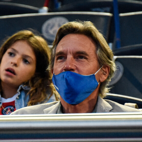 Nicolas Vix (compagnon de Anne-Claire Coudray) - People et supporters au Parc des Princes pour assister à la finale de la ligue des Champions UEFA 2020 sur écran géant à Paris, le 23 août 2020. Le Bayern de Munich remporte la finale de la ligue des Champions UEFA 2020 à Lisbonne en gagnant 1-0 face au PSG (Paris Saint-Germain). © Federico Pestellini / Panoramic / Bestimage