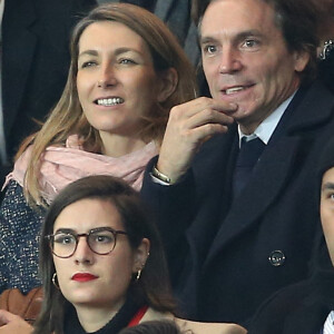 Anne-Claire Coudray et son compagnon Nicolas Vix assistent au match de ligue des champions Psg - Real de Madrid au Parc des Princes à Paris le 21 octobre 2015. © Cyril Moreau / Bestimage