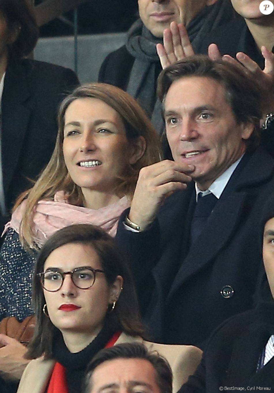 Anne-Claire Coudray et son compagnon Nicolas Vix assistent au match de ligue des champions Psg - Real de Madrid au Parc des Princes à Paris le 21 octobre 2015. © Cyril Moreau / Bestimage