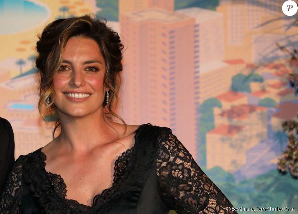 Laëtitia Milot - 65ème édition du Bal de la Rose donné au profit de la Fondation Princesse Grace sur le thème de la Riviera, une idée de K. Lagerfeld, à la Salle des Etoiles du Sporting Monte-Carlo à Monaco, le 30 mars 2019. © Jean-Charles Vinaj / Pool Monaco / Bestimage