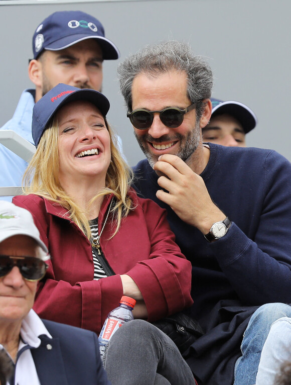 Charlie Bruneau et son compagnon Jean Baptiste Pouilloux dans les tribunes lors des internationaux de tennis de Roland Garros à Paris, France, le 30 mai 2019. © Jacovides-Moreau/Bestimage