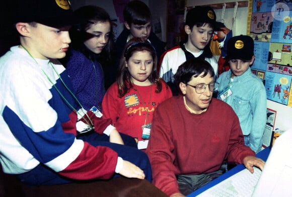 Bill Gates (au clavier) en 1995.