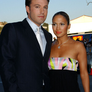Ben Affleck et Jennifer Lopez au "Regency Village Theater" à Los Angeles, le 9 février 2003.