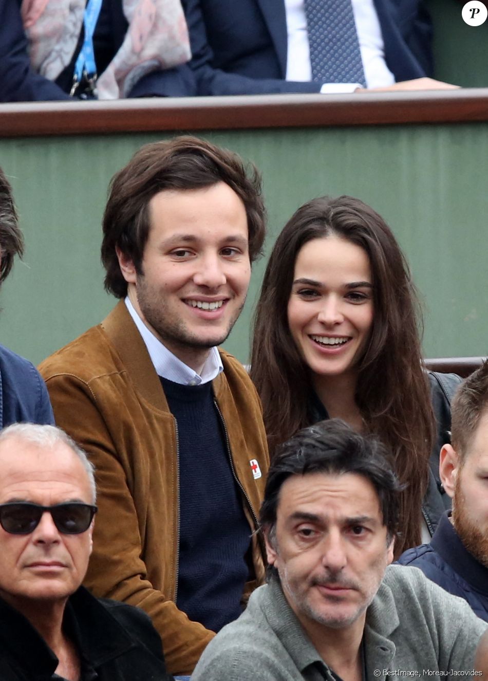 Vianney et sa compagne Catherine Robert qui est sa violoncelliste, dans les tribunes de la finale homme des internationaux de France de Roland Garros à Paris le 5 juin 2016. © Moreau-Jacovides / Bestimage
