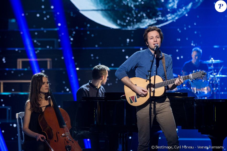 Exclusif - Vianney (Vianney Bureau) et sa compagne Catherine Robert qui est sa violoncelliste - Enregistrement de l'émission "Cette Soirée Là, la suite" au Zénith de Paris le 8 et 9 janvier 2017 qui sera retransmise sur TF1 le samedi 14 Janvier prochain en deuxième partie de soirée à l'issue de la diffusion de l'émission hommage à Claude François. © Cyril Moreau - Veeren Ramsamy / Bestimage