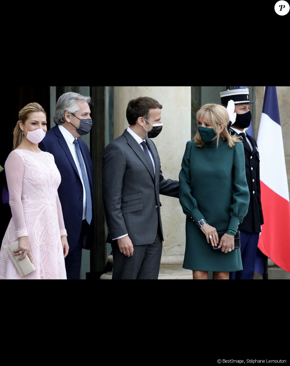 Le président de la République française, Emmanuel Macron et sa femme le Première dame, Brigitte Macron reçoivent le président de la Nation argentine, Alberto Angel Fernandez et sa compagne Fabiola Yanez, pour un déjeuner de travail au palais de l'Elysée à Paris. © Stéphane Lemouton/Bestimage