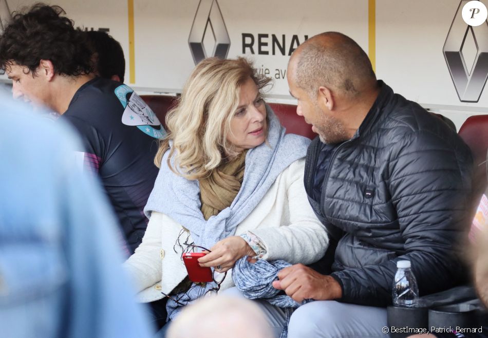 Valérie Trierweiler et son compagnon Romain Magellan - "Match des Légendes" au stade Chaban Delmas, à Bordeaux. Le 27 Mai 2019. © Patrick Bernard/Bestimage